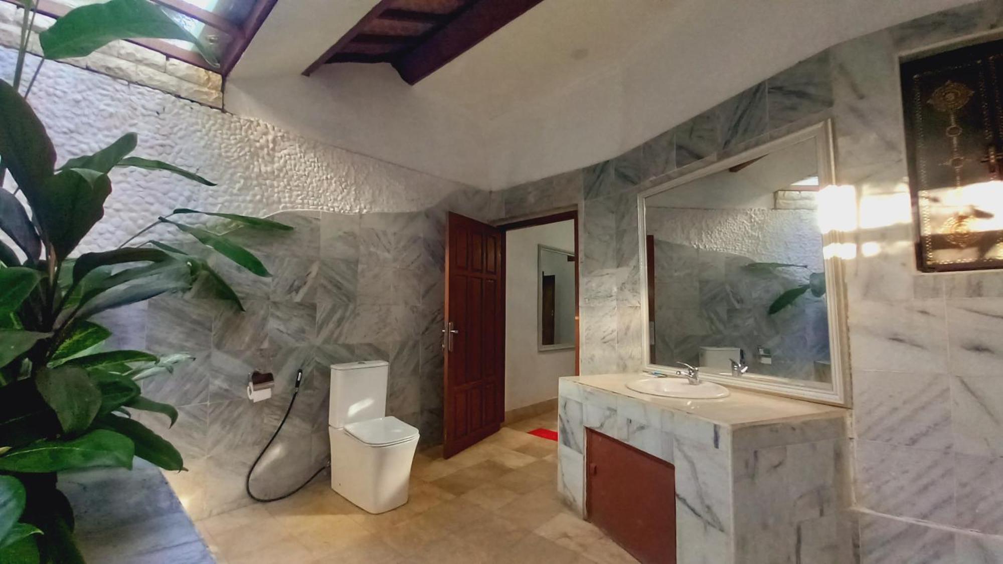 Matahari Inn Kuta  Zewnętrze zdjęcie